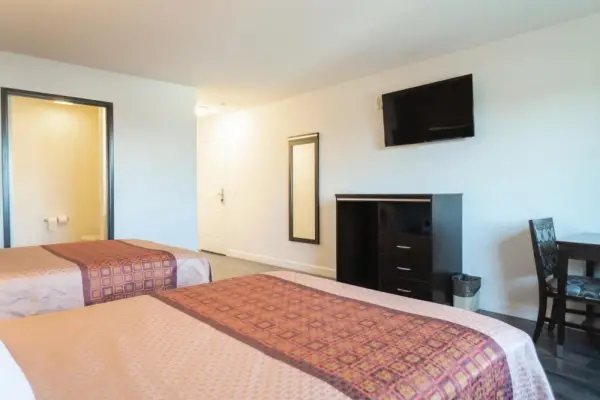 Maywood Inn 7