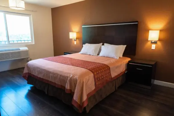 Maywood Inn 9